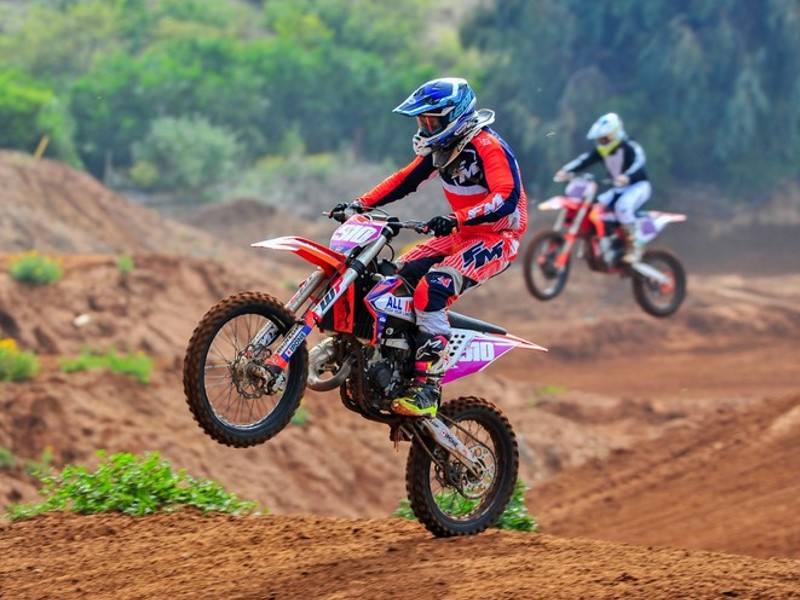 motocross kacige